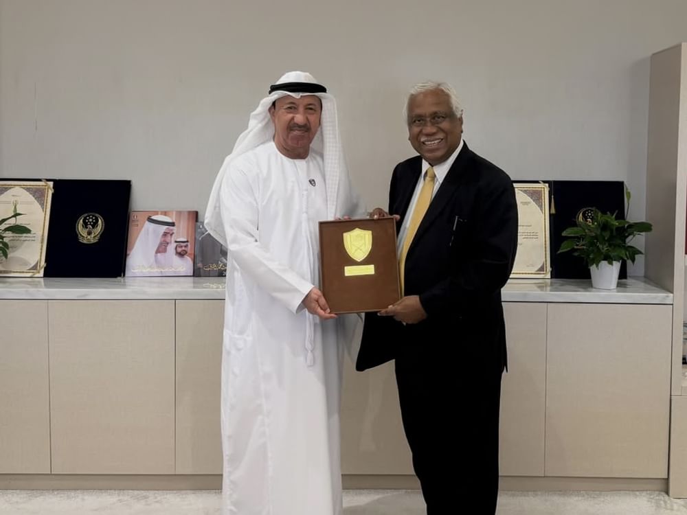 الفجيرة تبحث مع مجلس الأعمال السنغافوري الإماراتي تعزيز الاستثمار والتجارة