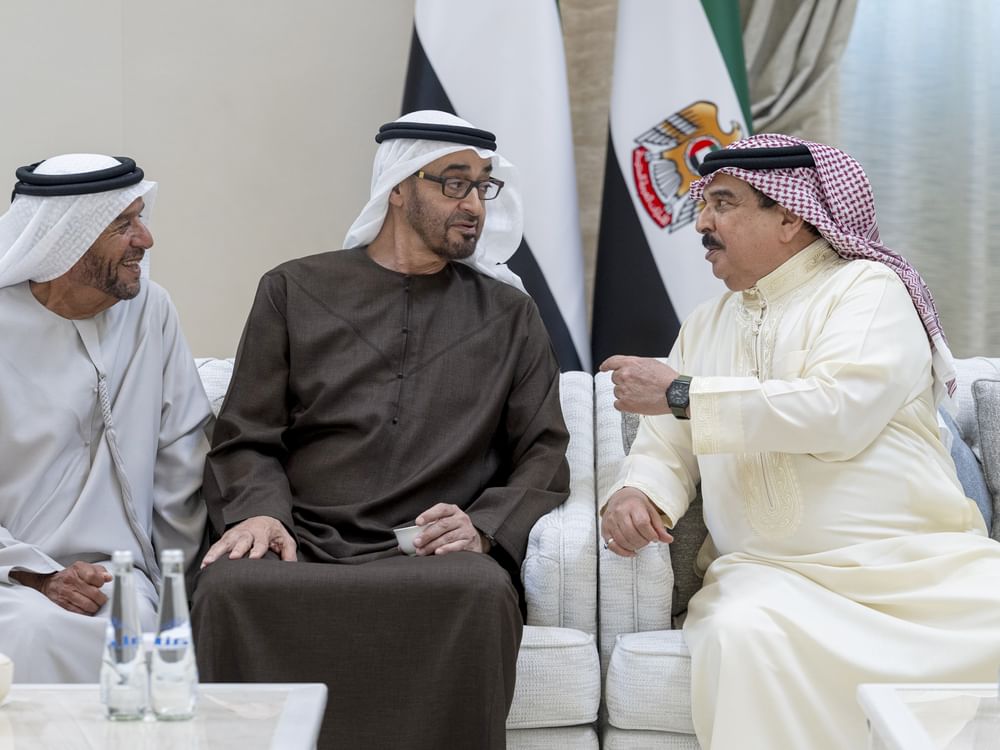Presidente emirático recebe as condolências pelo falecimento de Tahnoun bin Mohammed de líderes mundiais, suas delegações, xeiques e outros representantes