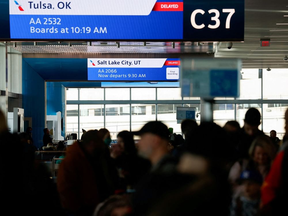 Over 1,800 flights disrupted at Dallas airports due to telecom