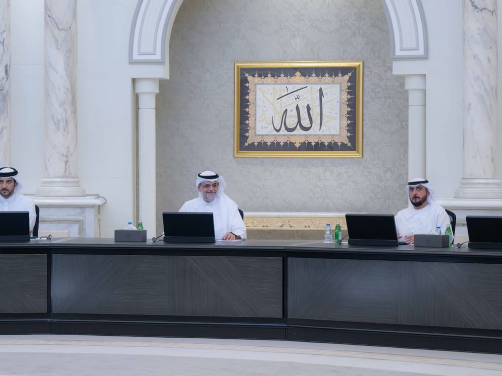 ولي عهد الشارقة يترأس اجتماع المجلس التنفيذي