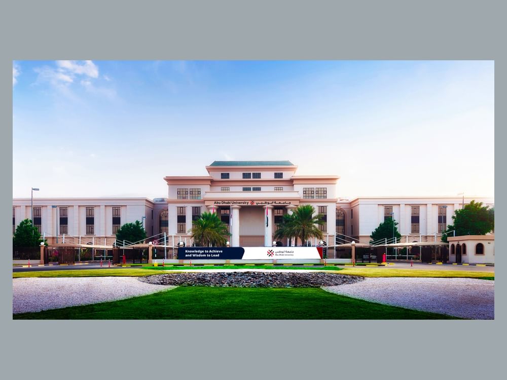 جامعة أبوظبي تنشر 3 آلاف ورقة بحثية في "سكوبس" العالمي