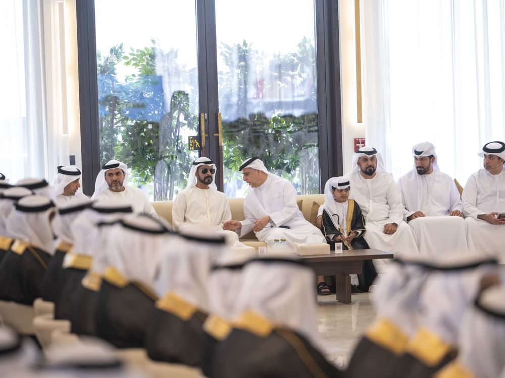 خليفة بن طحنون بن محمد يشهد العرس الجماعي لـ619 عريساً من أبناء الإمارات