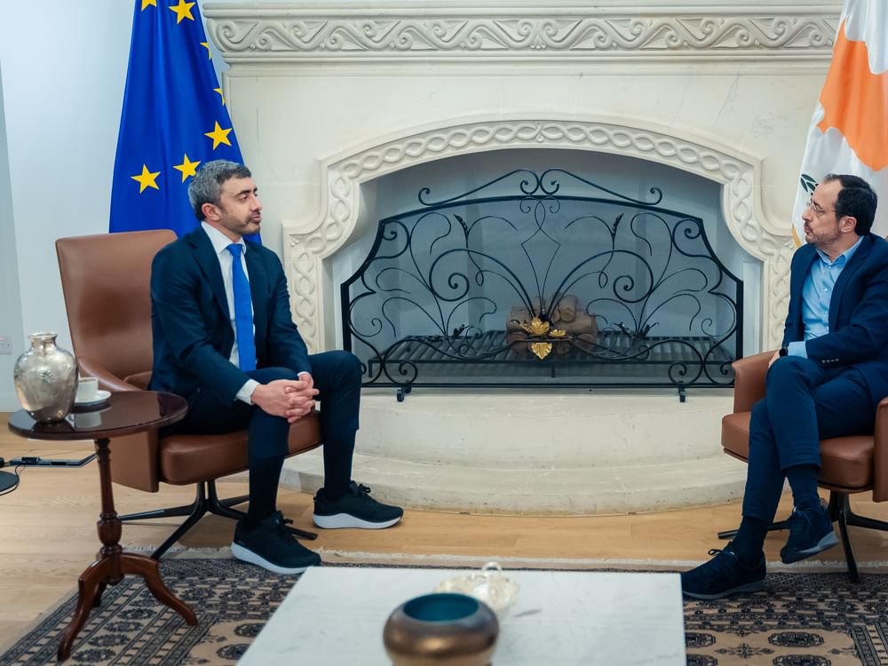 رئيس قبرص يستقبل عبدالله بن زايد ويبحثان العلاقات الإستراتيجية والتطورات الإقليمية