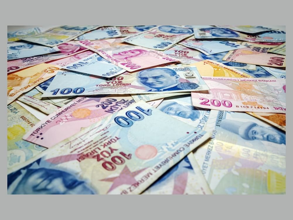 تركيا تنهي العمل بآلية الودائع المحمية من تقلبات أسعار الصرف
