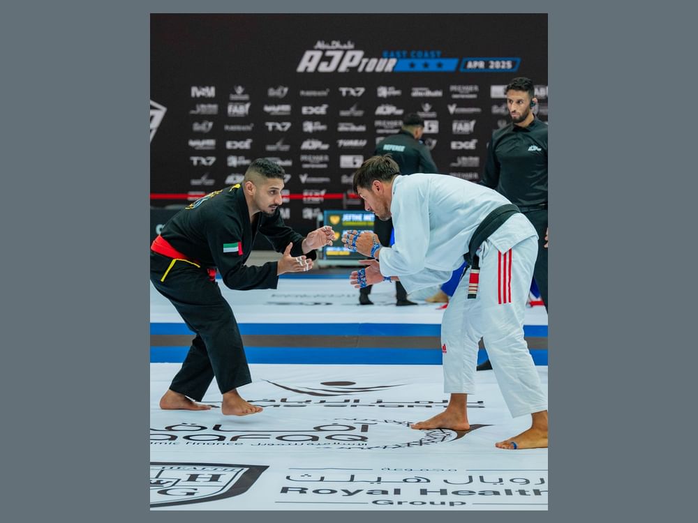 الإمارات تتصدر جدول ميداليات