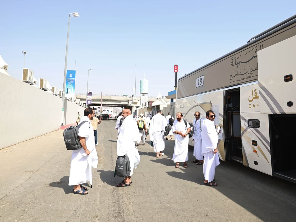 حجاج الدولة يتوافدون إلى مشعر منى لقضاء يوم التروية