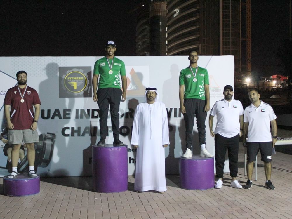 "الحمرية" يسيطر على المراكز الأولى في بطولة الإمارات للتجديف