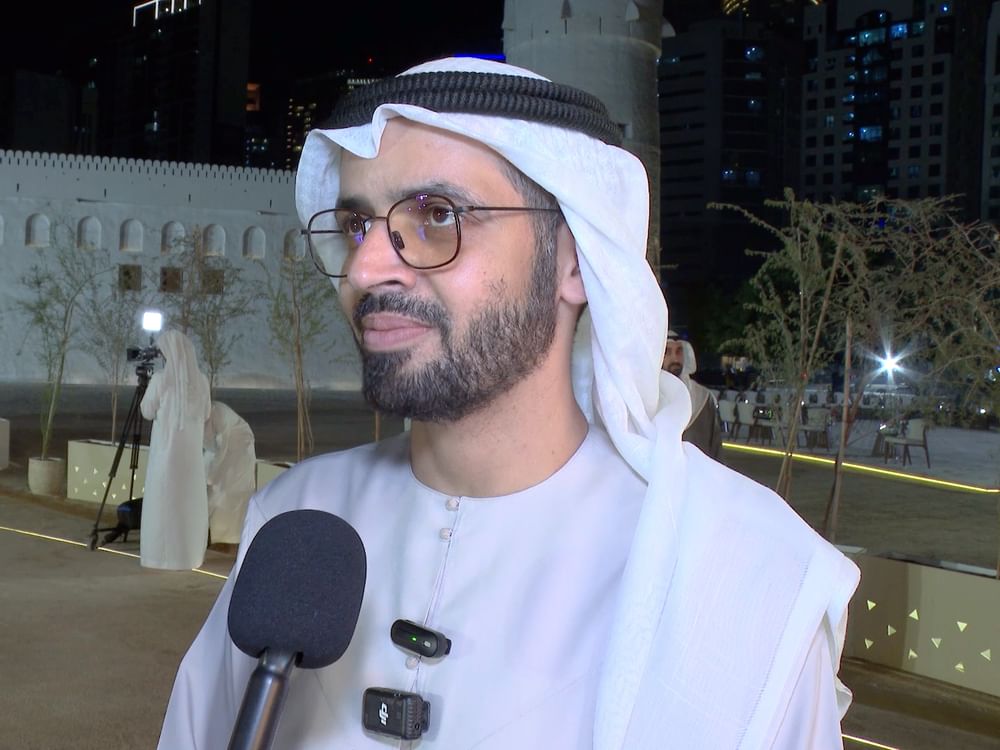 Emirados utilizam inteligência artificial e drones para observar lua crescente que determina início do Ramadã