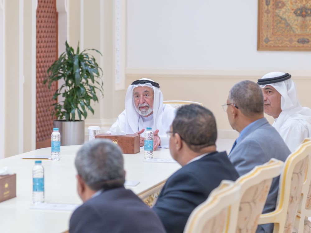 Sharjah Ruler receives directors of Arab Houses of Poetry
