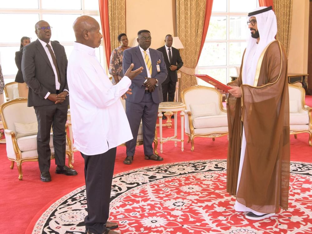 سفير دولة الإمارات يقدم أوراق اعتماده إلى رئيس جمهورية أوغندا