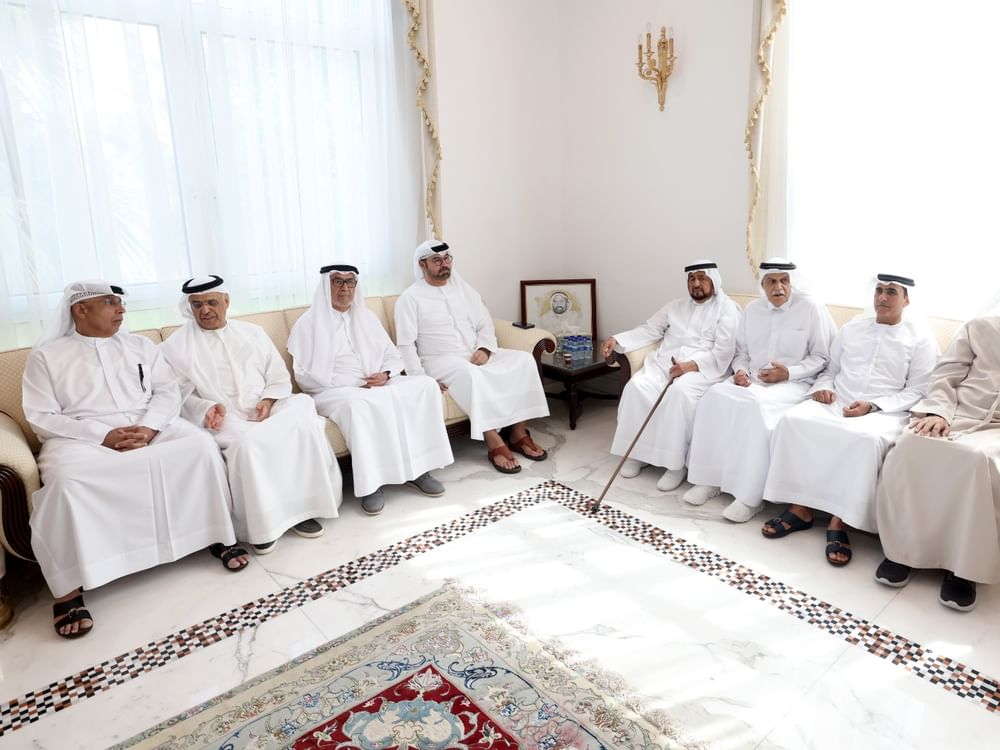 سالم بن سلطان  القاسمي يقدّم واجب العزاء في وفاة محمد إبراهيم عبيدالله