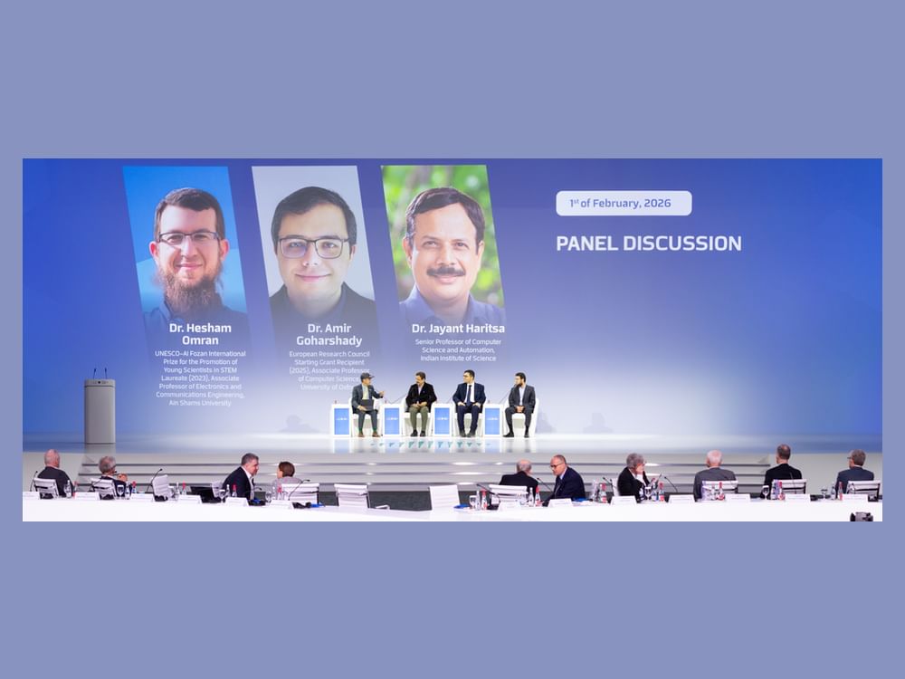 علماء حاصلون على نوبل: الذكاء الاصطناعي يسرّع الاكتشاف بحدود لا يمكن تجاوزها ولن يستبدل الإنسان