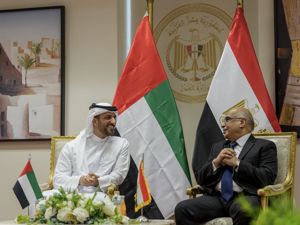 شارجہ کے نائب حکمران کی مصری وزیرِ انصاف سے ملاقات، عدالتی تعاون بڑھانے پر اتفاق