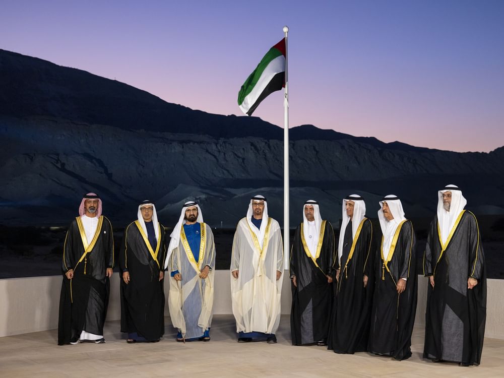 Presidente dos EAU e governantes participam da cerimônia do 53ª do Dia da União em Al Ain