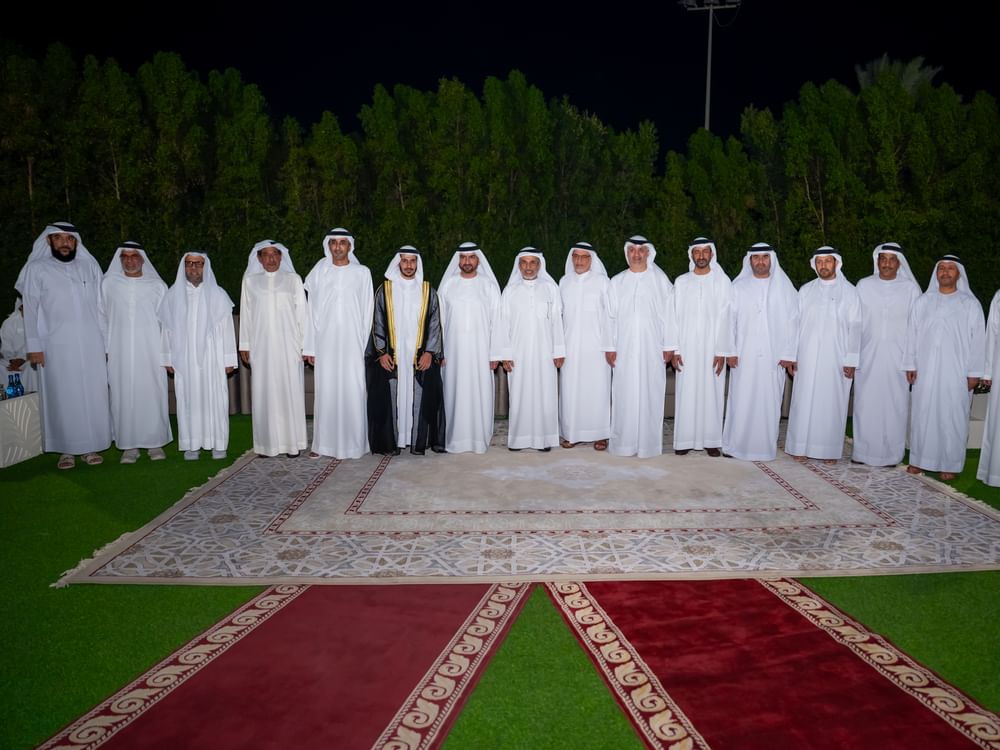 عبدالله بن سالم القاسمي يشهد حفل زفاف عمران علي العويس
