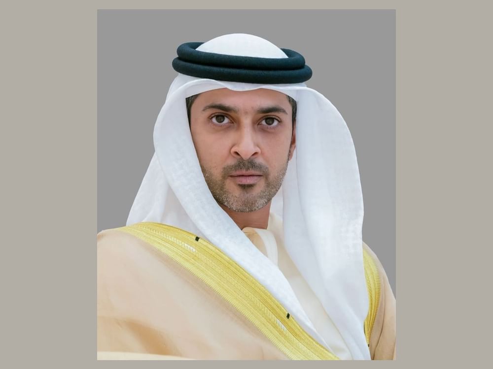 عبد العزيز بن حميد: المرأة الإماراتية شريك فاعل في صناعة المستقبل