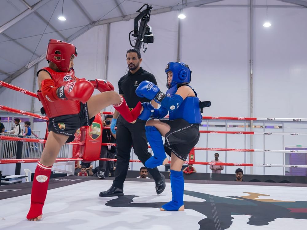 منافسات قوية في الريشة الطائرة والمواي تاي ببطولة الشيخ منصور بن زايد" الوثبة 2026"