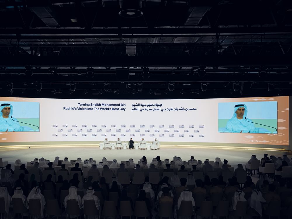 جلسة بـ "ملتقى القادة": رؤية محمد بن راشد تشكل مستقبل دبي أفضل مدينة في العالم