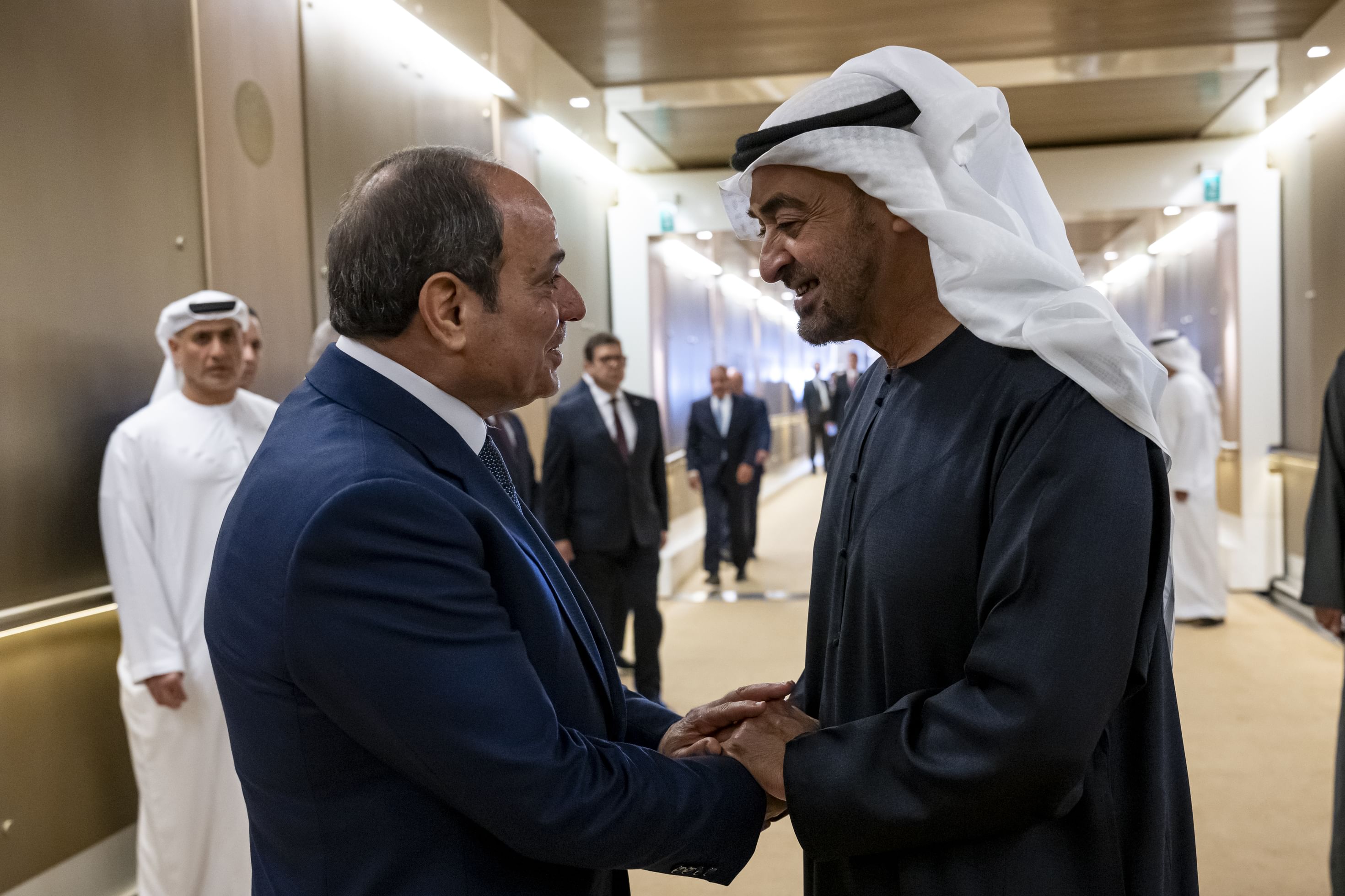 الرئيس الإماراتي ونظيره المصري (وام).