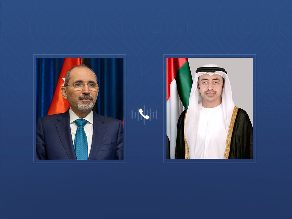 عبدالله بن زايد يتلقى خلال اتصال هاتفي تعازي نائب رئيس الوزراء وزير الخارجية الأردني في استشهاد اثنين من منتسبي القوات المسلحة