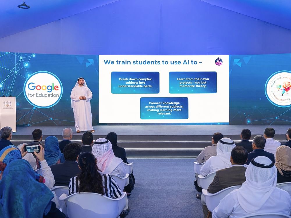  قمّة الشارقة الدّوليّة لتطوير التّعليم تطلق برامج تدريبية خدمة للمجتمع التربوي في الدولة 