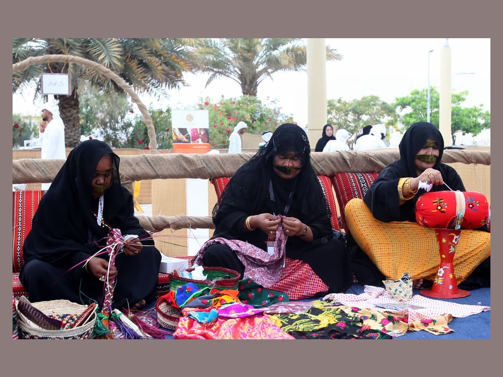 هيئة الشارقة للمتاحف تحتفي بكبار السن في يومهم