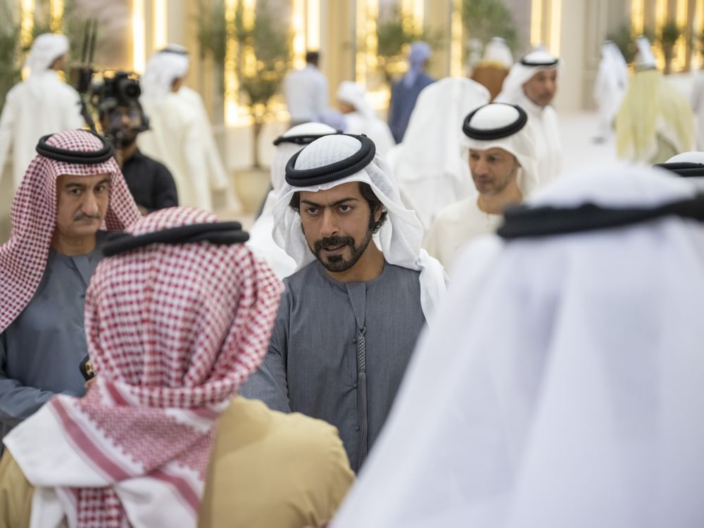 خليفة بن طحنون بن محمد يحضر حفل زفاف سلطان بن سعيد الظاهري