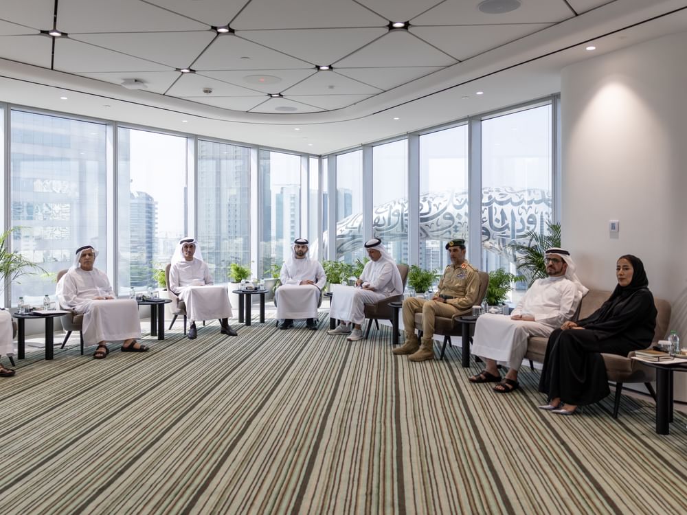 منصور بن محمد يترأس اجتماع اللجنة العليا لإدارة الطوارئ والأزمات والكوارث في دبي