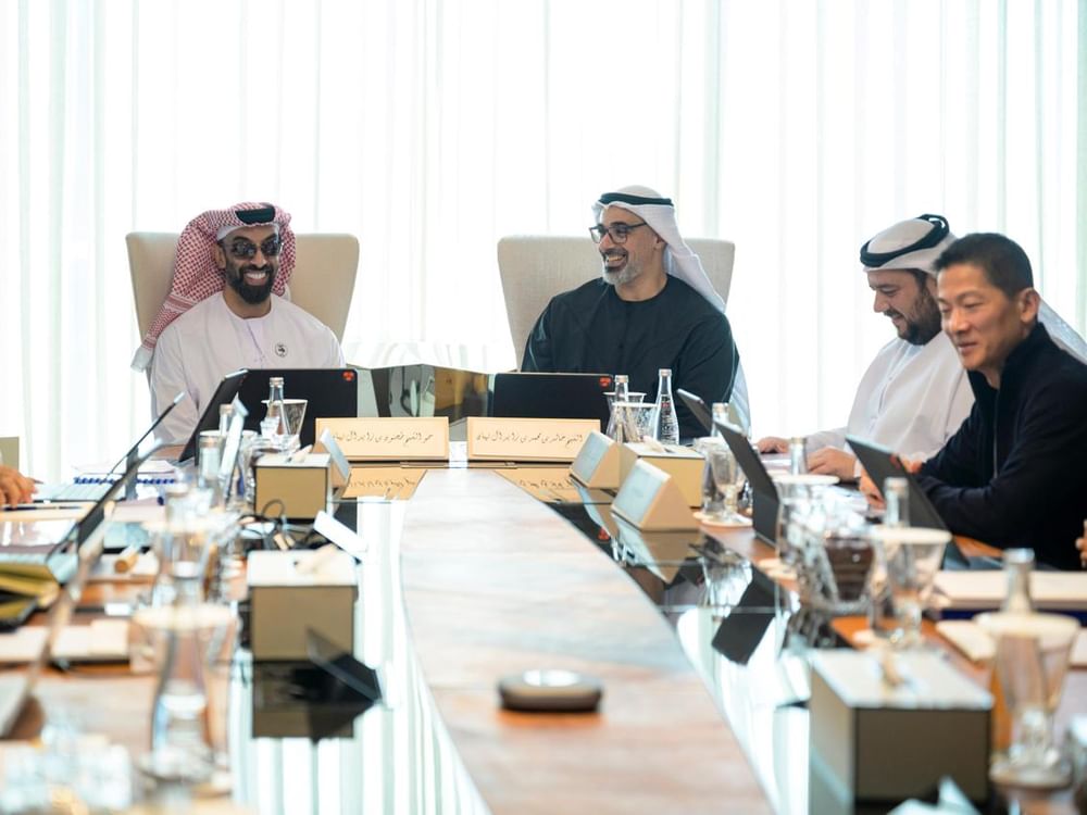 Tahnoon bin Zayed preside la reunión del Consejo de Inteligencia Artificial y Tecnología Avanzada en presencia de Khaled bin Mohamed bin Zayed