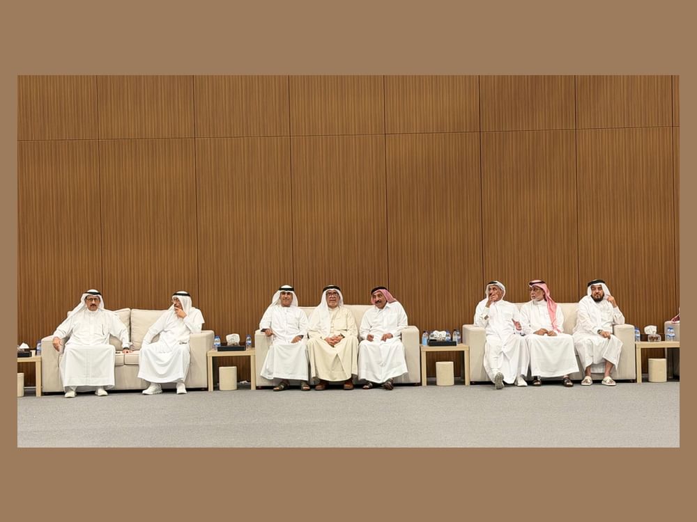 سالم وماجد بن سلطان بن صقر يعزيان بوفاة شمسة بنت سعيد الكتبي