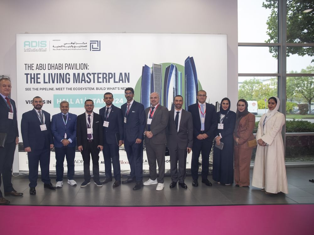 أبوظبي تختتم مشاركتها في إكسبو ريال 2026 بشراكات عالمية مستدامة