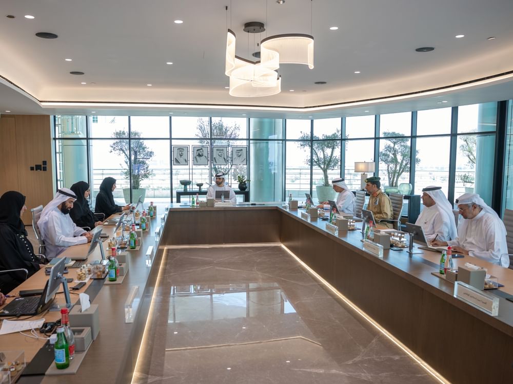 منصور بن محمد يترأس اجتماع اللجنة العليا لحماية حقوق أصحاب الهمم