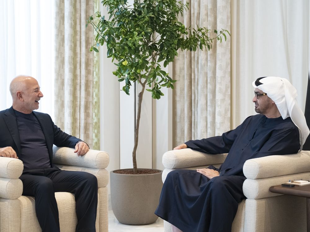 UAE President receives Amazon Founder & Executive Chairman