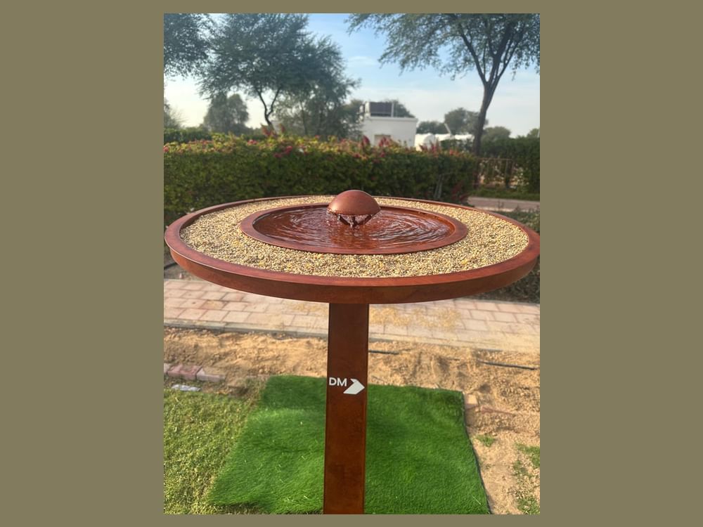  بلدية دبي تبدأ تنفيذ "نوافير الرحمة" المخصّصة لسقيا الطيور والحيوانات البرية