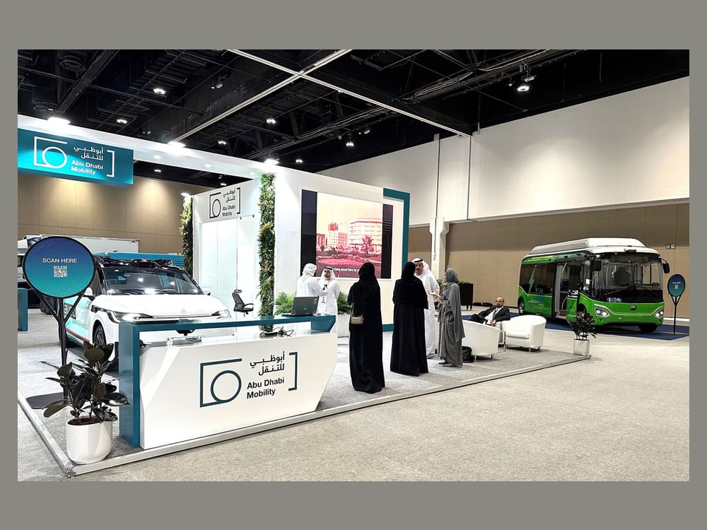 Centro Integrado de Transporte de Abu Dhabi apresenta projetos inovadores de mobilidade sustentável na Cúpula de Inovação em Veículos Elétricos 2025