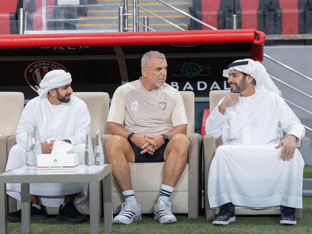 حمدان بن مبارك يؤكد ثقته بعناصر المنتخب ويطالبهم بأفضل أداء أمام منتخب أوزبكستان