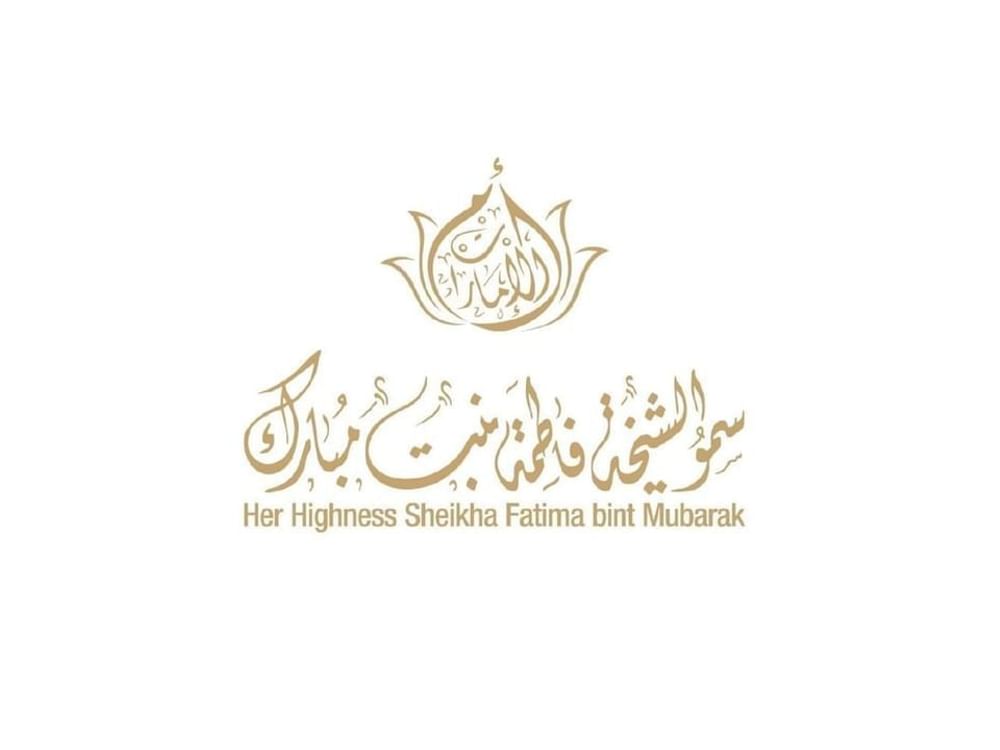 الشيخة فاطمة تعزي السيدة الجليلة حرم سلطان عمان في وفاة والدتها