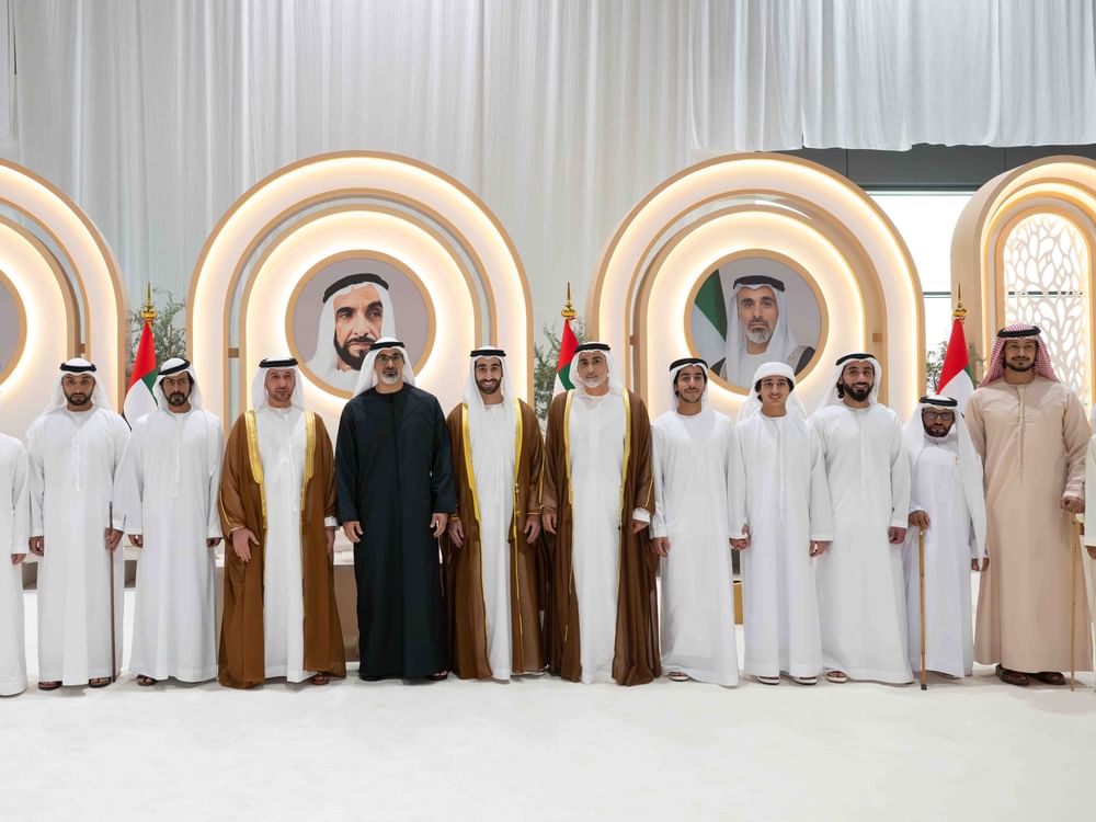 Khaled bin Mohamed bin Zayed asiste a la recepción de boda de Omeir Saeed Al Mheiri