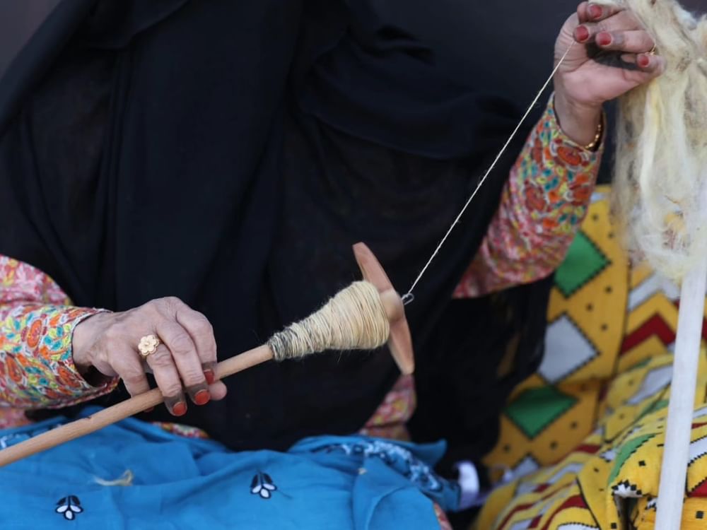 "مهرجان الظفرة" يضيء على جماليات الحرف اليدوية التراثية
