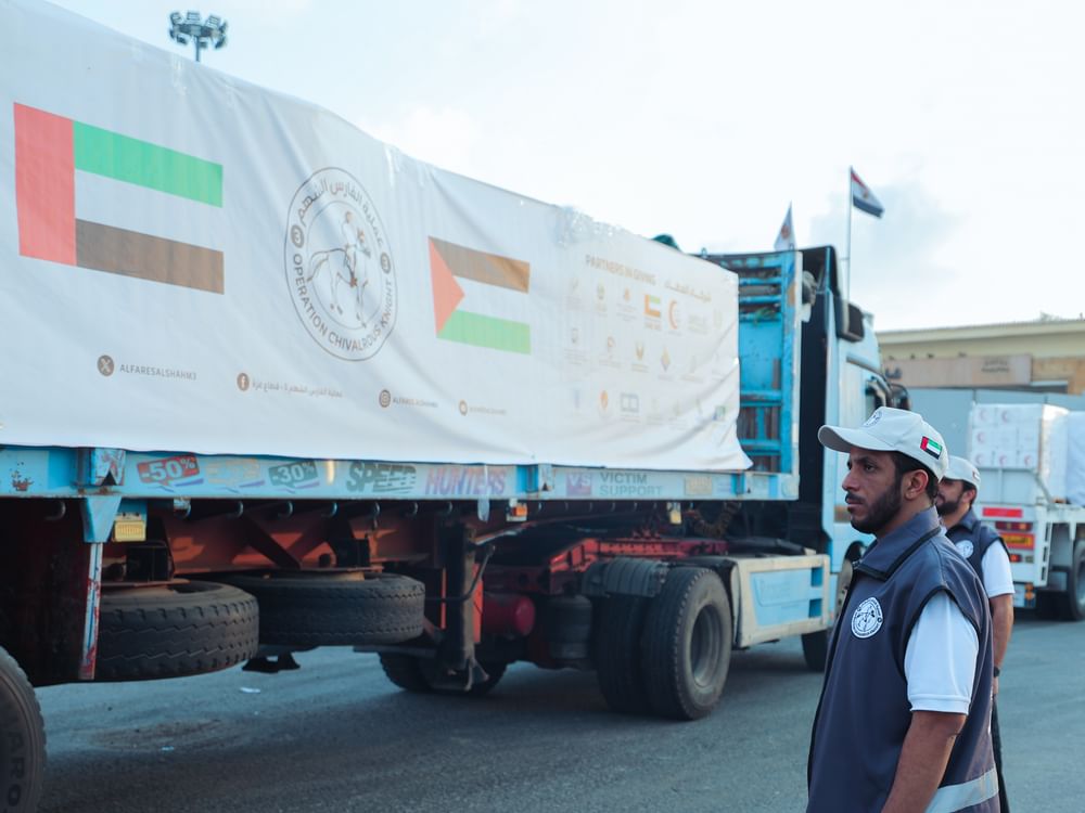 Five UAE aid convoys,  carrying 938 tonnes of humanitarian assistance, enter Gaza Strip