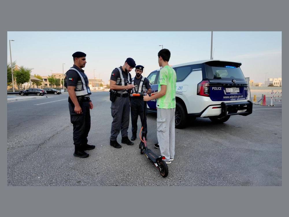 شرطة أبوظبي تحجز 9237 "سكوتر" كهربائيا مخالفا خلال 10 أشهر
