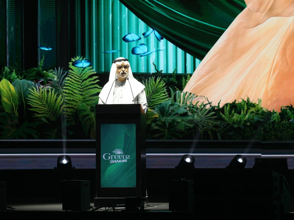 نهيان بن مبارك يشهد إطلاق مشروع "Greenz by Danube" أول مجتمع فلل متكامل ومفروش بالكامل في دبي