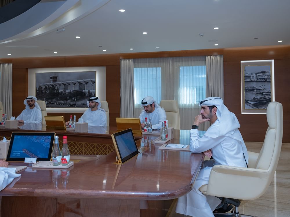 Hamdan bin Mohammed visita Aduanas de Dubái y subraya los esfuerzos sostenidos para reforzar su posición como centro global del comercio