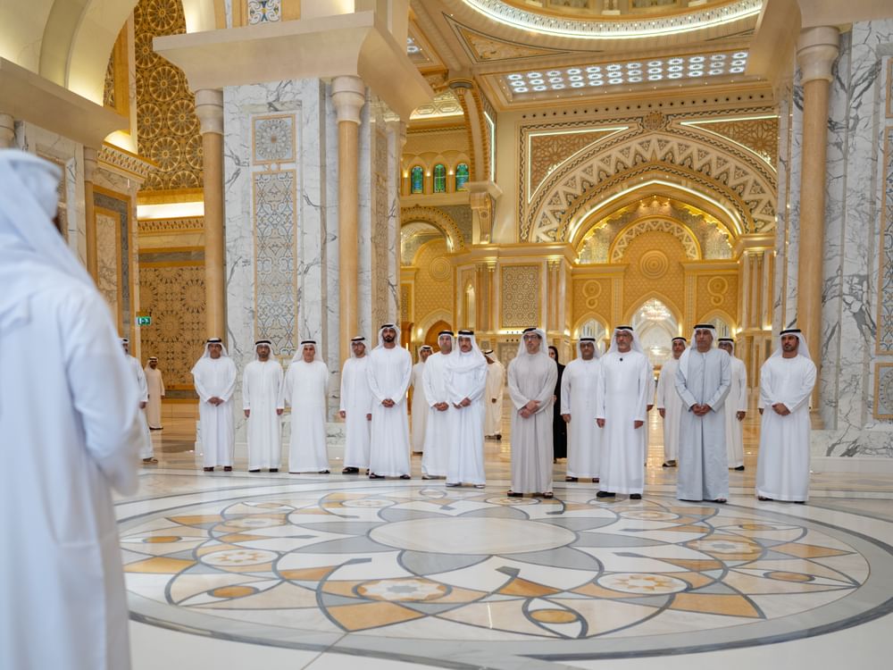 منصور بن زايد يفتتح معرض "إماراتُ الدُّرِ والطيب: إرثٌ متأصلٌ ومستقبلٌ متجدّد" في قصر الوطن احتفاءً بعبق التاريخ الإماراتي وأصالة مفرداته