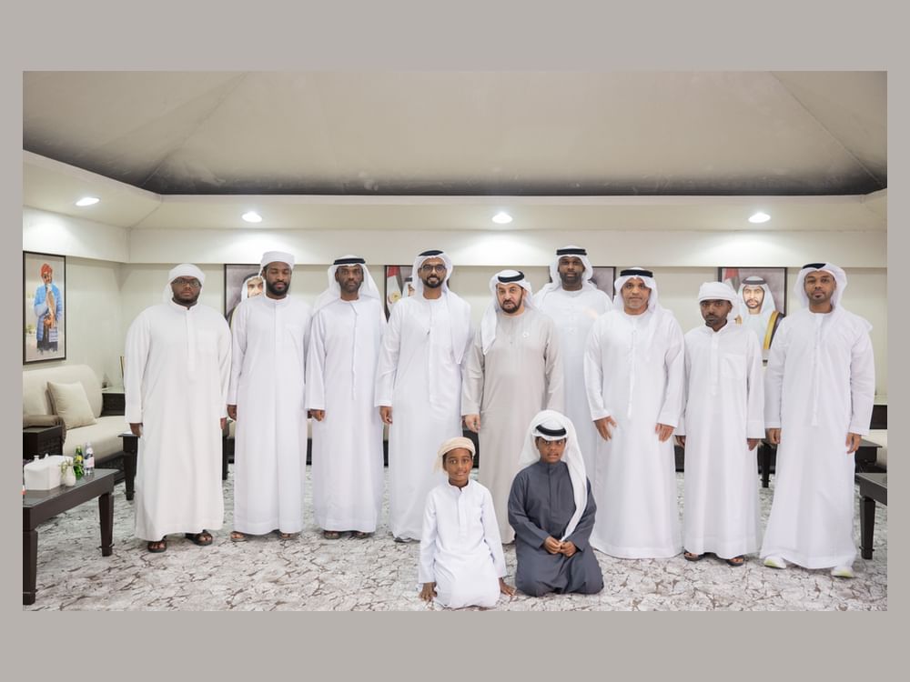 حمدان بن زايد يزور مبارك عبيد المنصوري في مدينة الظنة