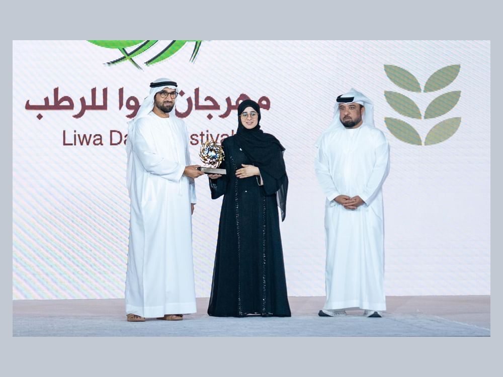 هيئة أبوظبي للتراث تكرم شركاء مهرجان ليوا للرطب ورعاته