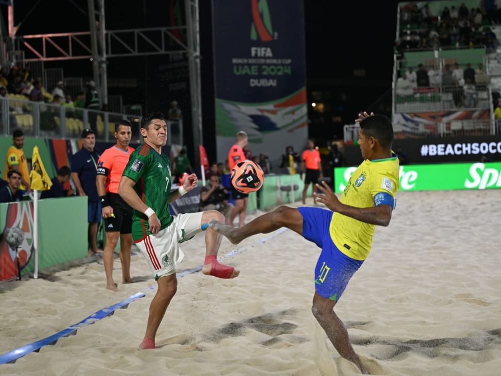 Brazil hold on to beat Mexico 43, advance to FIFA Beach Soccer World