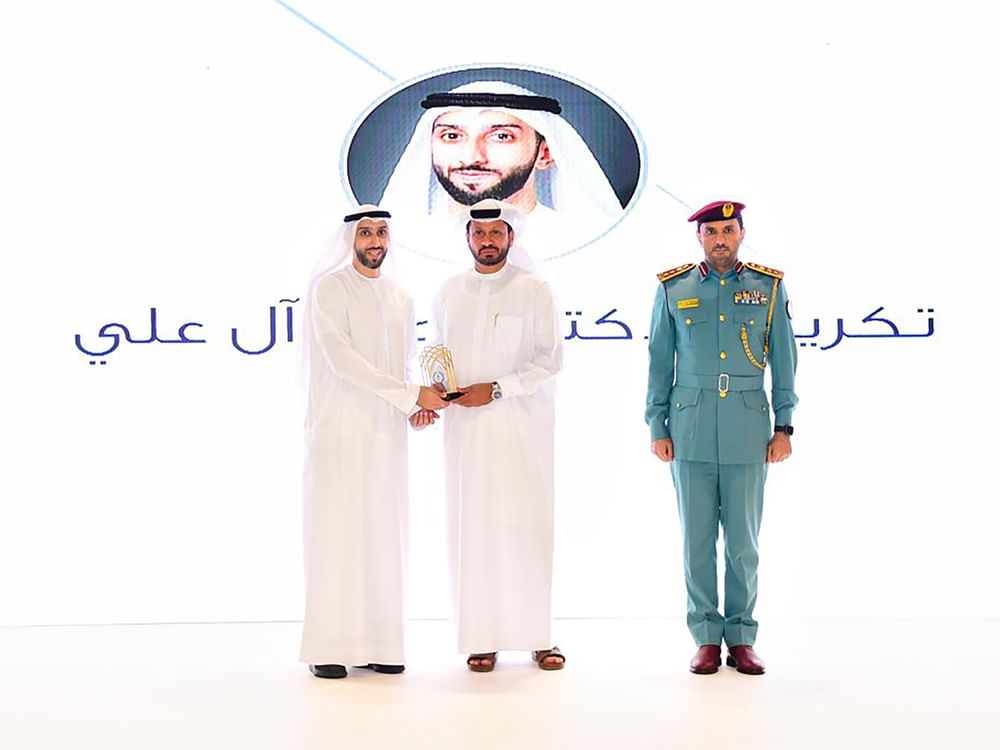 شرطة الشارقة تستعرض الذكاء الاصطناعي التوليدي