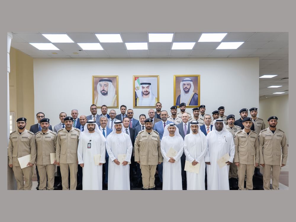أكاديمية الشارقة للعلوم الشرطية تكرم أعضاء هيئتها التعليمية في يوم المعلم 