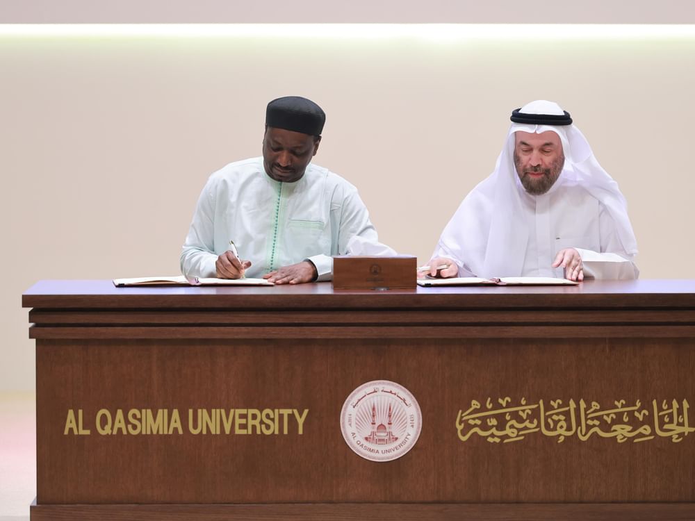Universidade Al Qasimia firma parceria com a Academia Internacional de Fiqh Islâmico